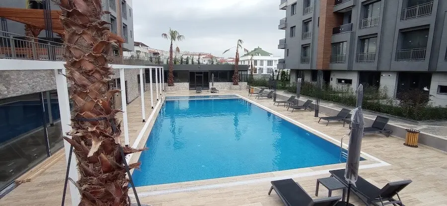 Swimming pool